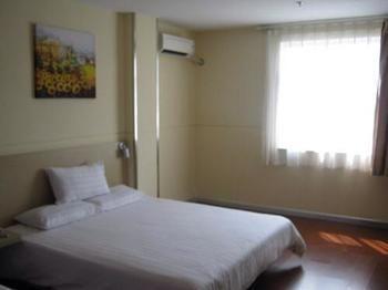 Hanting Hotel Huzhou South Street Exterior photo